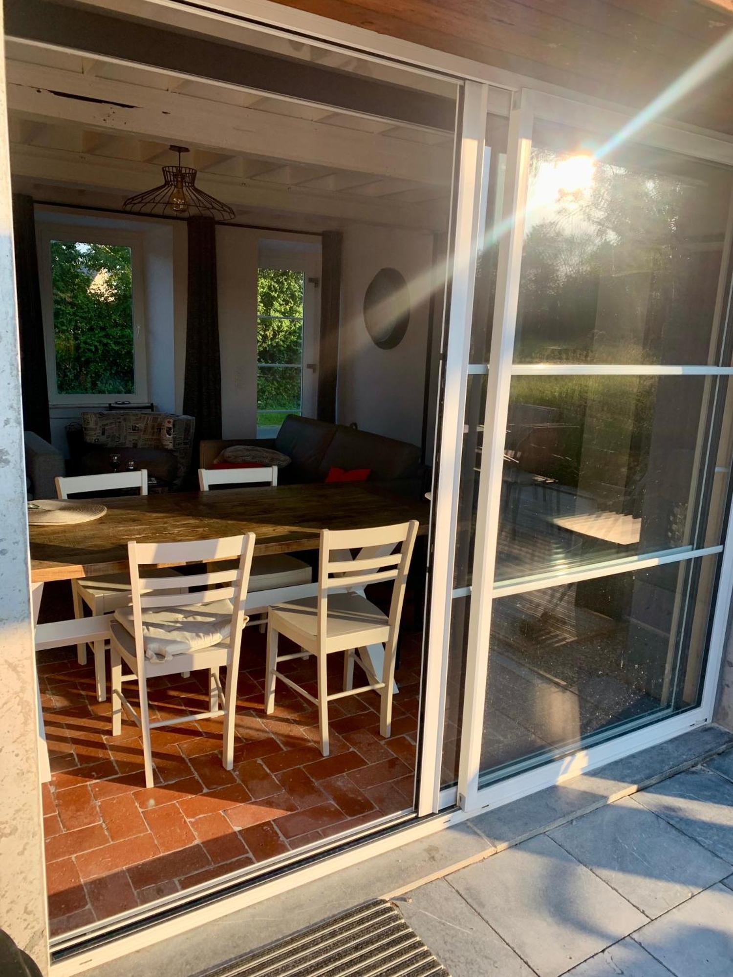 Comfortable House For 6 Guests In Saint-Come-Du-Mont Villa Exteriör bild