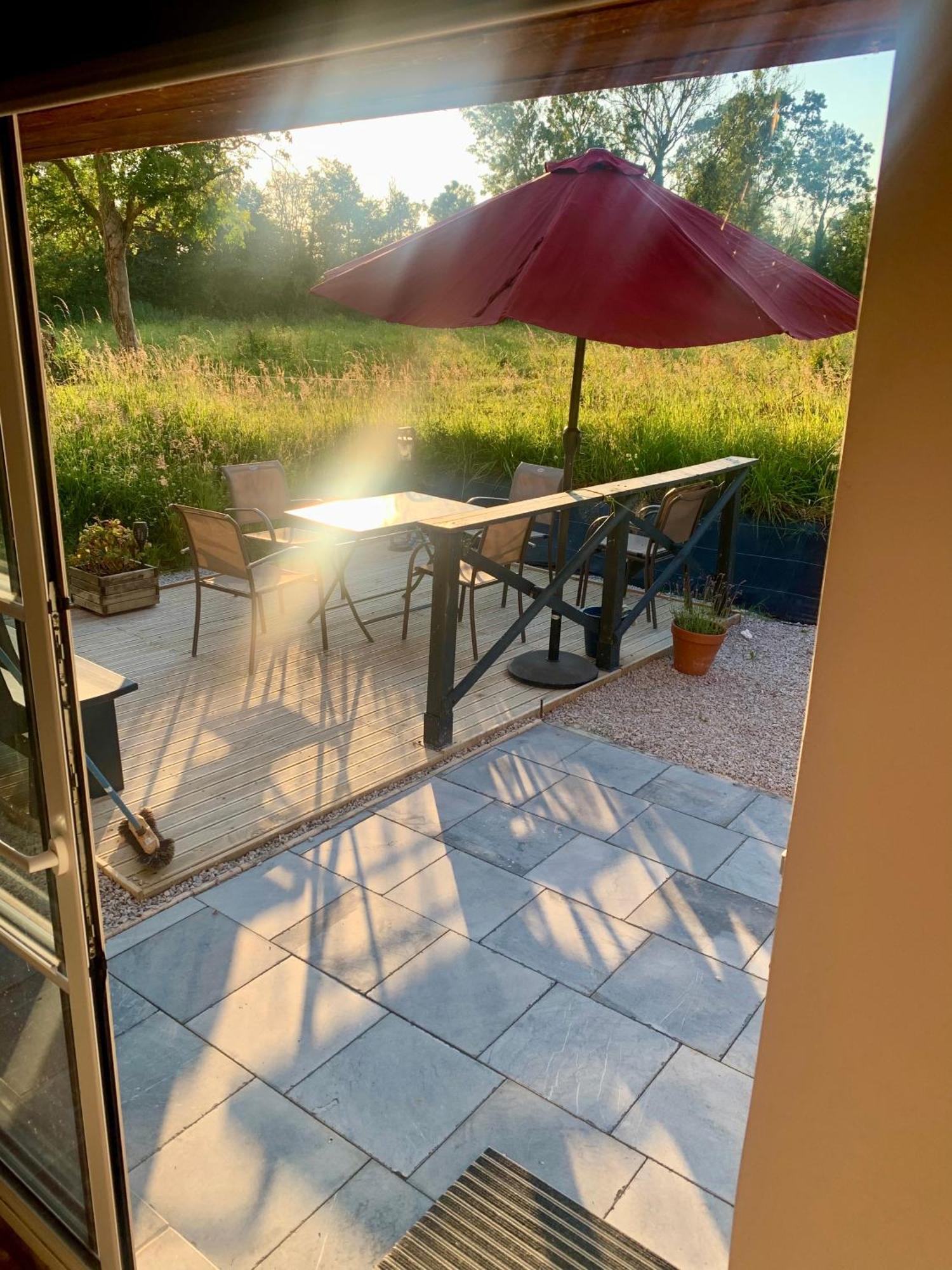 Comfortable House For 6 Guests In Saint-Come-Du-Mont Villa Exteriör bild